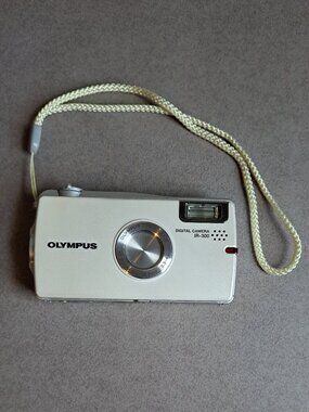 Olympus IR-300 USED Digital Camera (5 MP, 3x Optical Zoom, Case, Card) PM